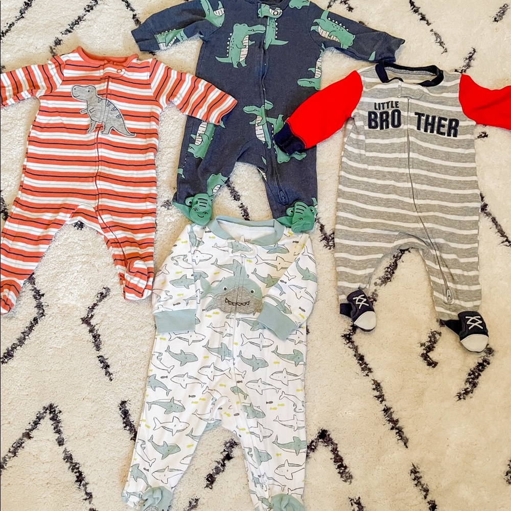4 Carter’s Footie Onesie Pajamas. Size 3 months